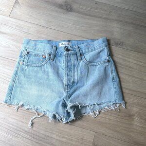 MADEWELL Women’s Relaxed Denim Shorts STYLE mc640 - Size 24 (Runs Large)